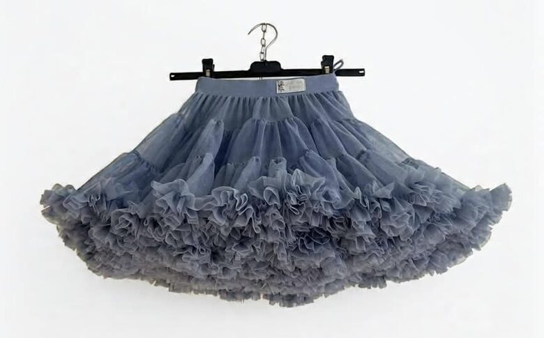 (134/140) Tiulinis sijonas "Debesėlis" 