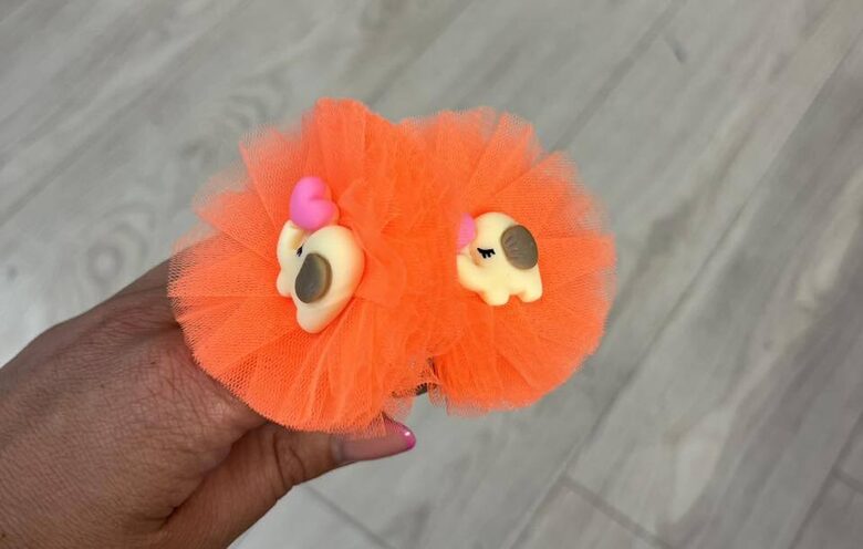 Rankų darbo plaukų gumelės "Drambliukas" 