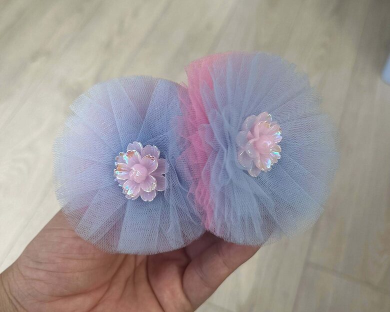 Rankų darbo plaukų gumelės "Gėlytė" 