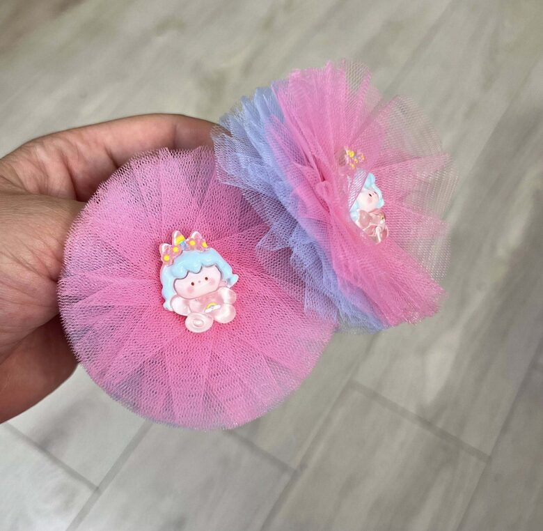 Rankų darbo plaukų gumelės 