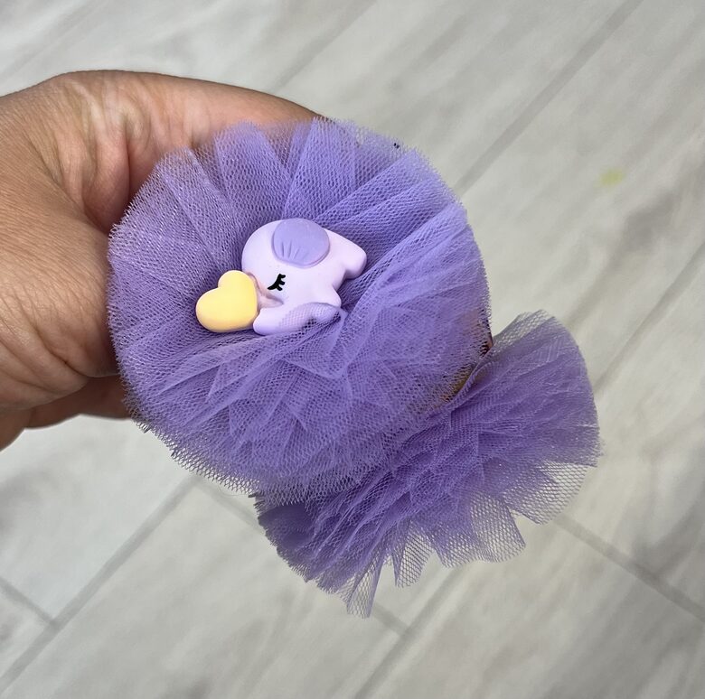 Rankų darbo plaukų gumelės "Drambliukas" 