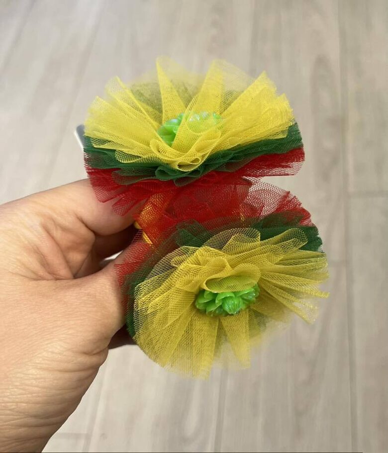 Rankų darbo plaukų gumelės "Lietuva" 