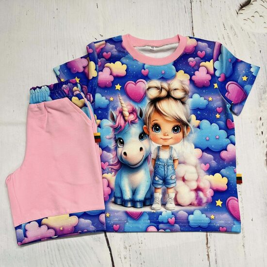  (122) Komplektukas su šortais "Vienaragis su mergyte" 