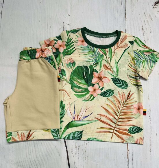 (110-116) Komplektukas su šortais "Žaluma"